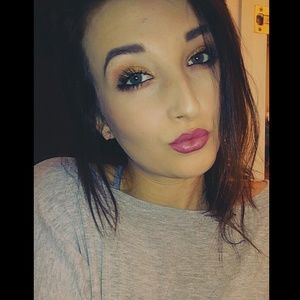 Meet your Posher, Lydia